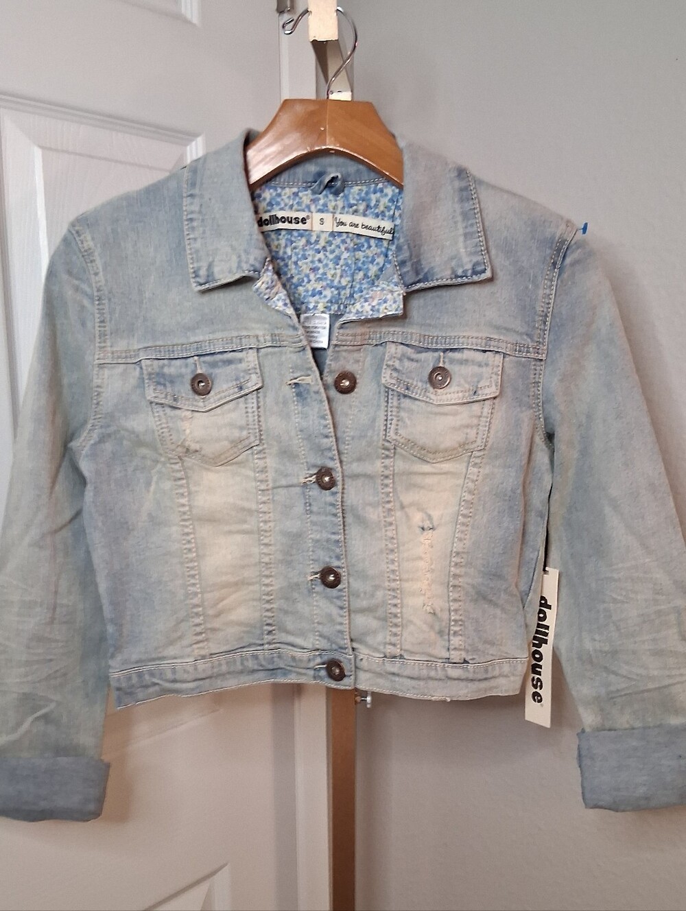NWT Dollhouse Cropped Denim Jacket Small